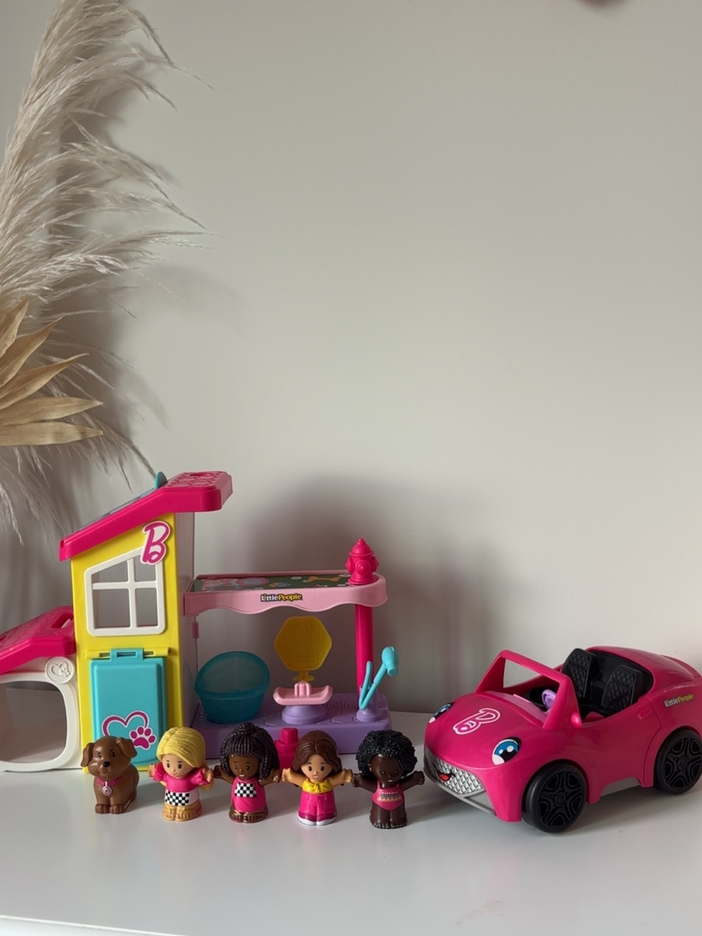 Barbie little people lot